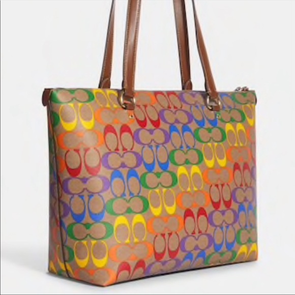 Coach Gallery Tote In Rainbow Signature Canvas - Picture 4 of 4